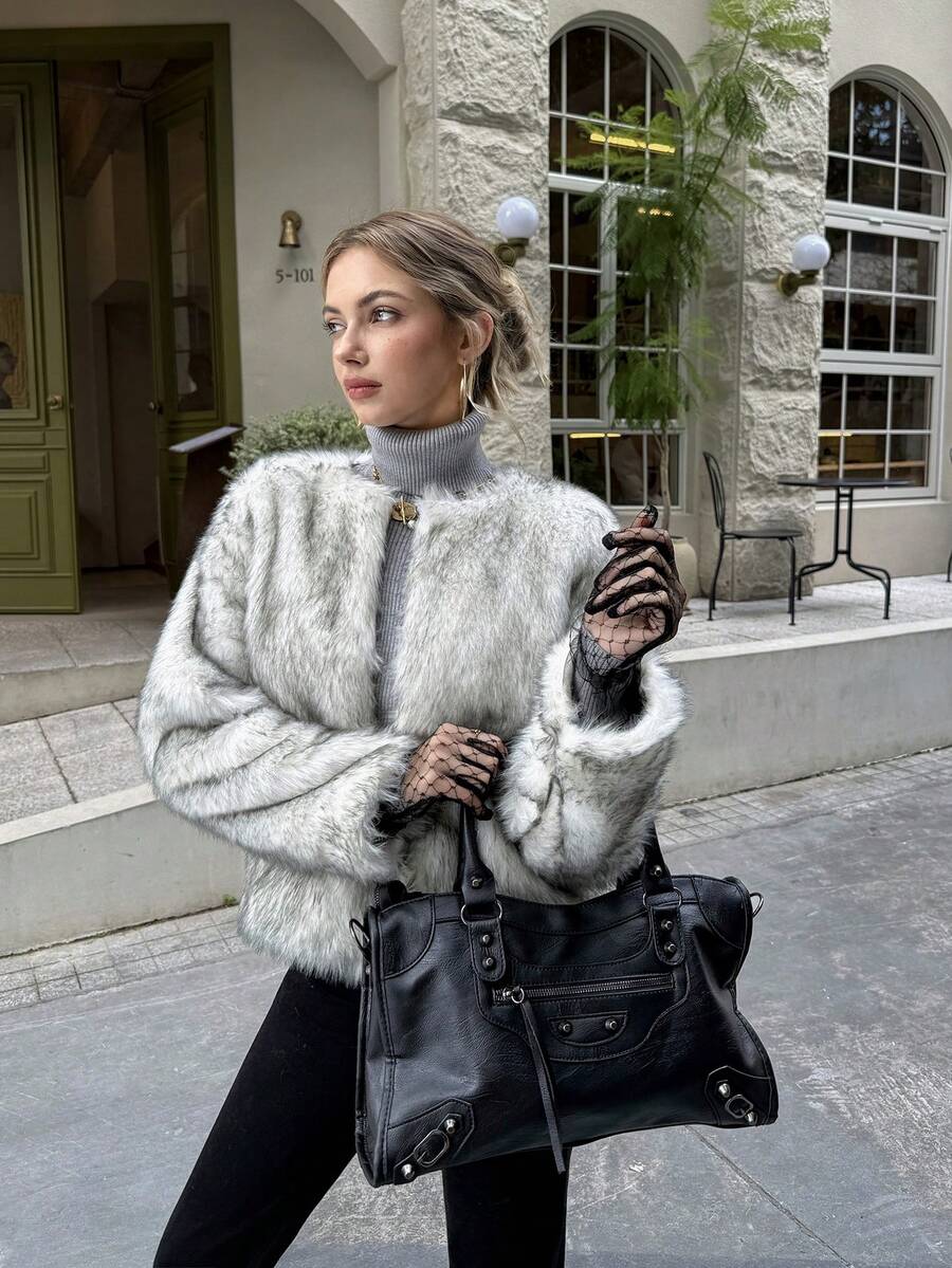 Elvomia™ Classic Faux Fur